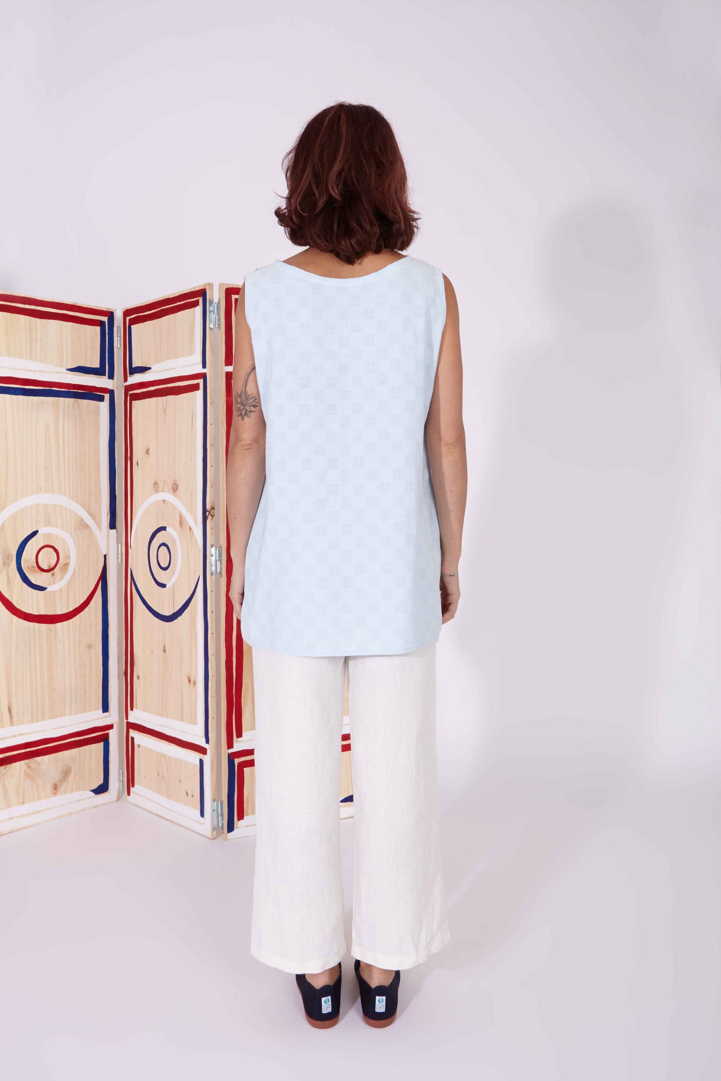 Garzon - Blue & cross stitch flower