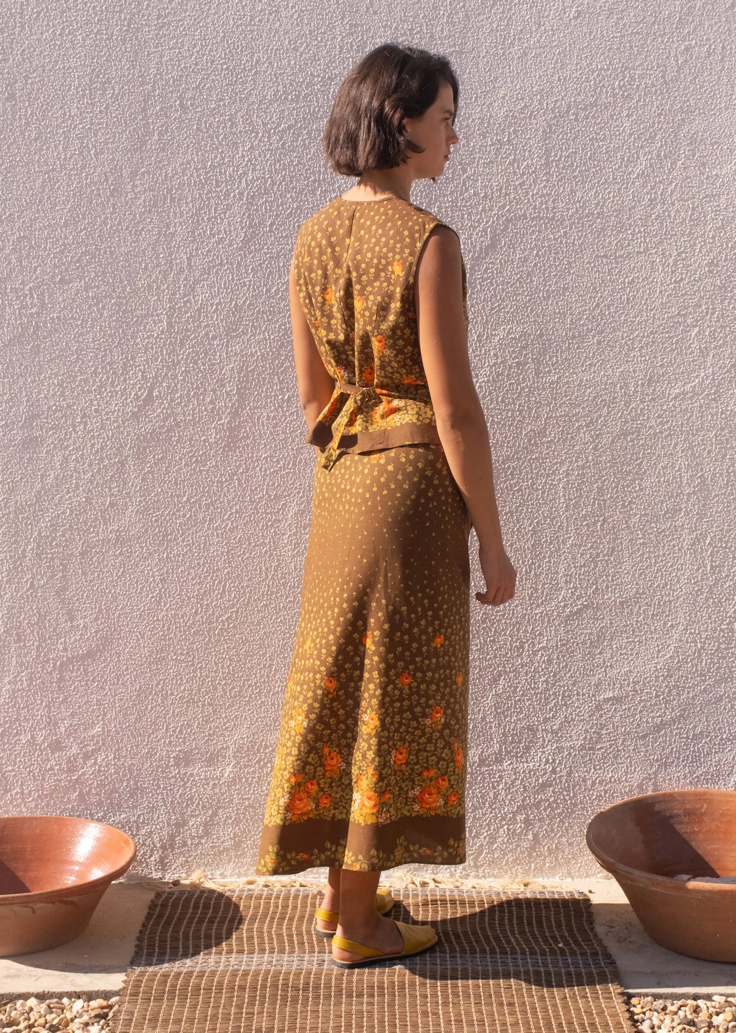 CHALECO Y FALDA ESTILO FLORAL AÑOS 70