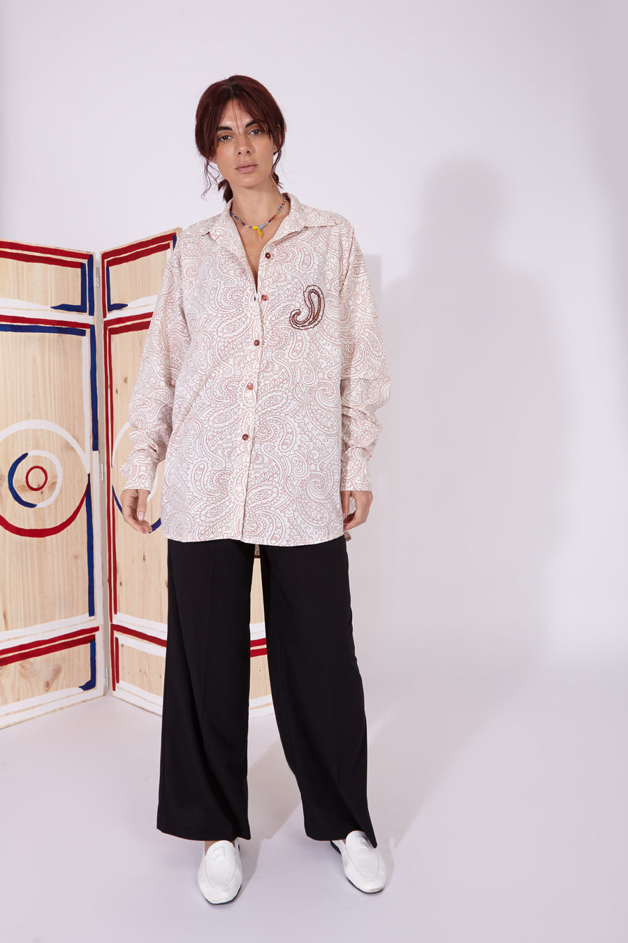 Kranidi - Burgundy paisley outline